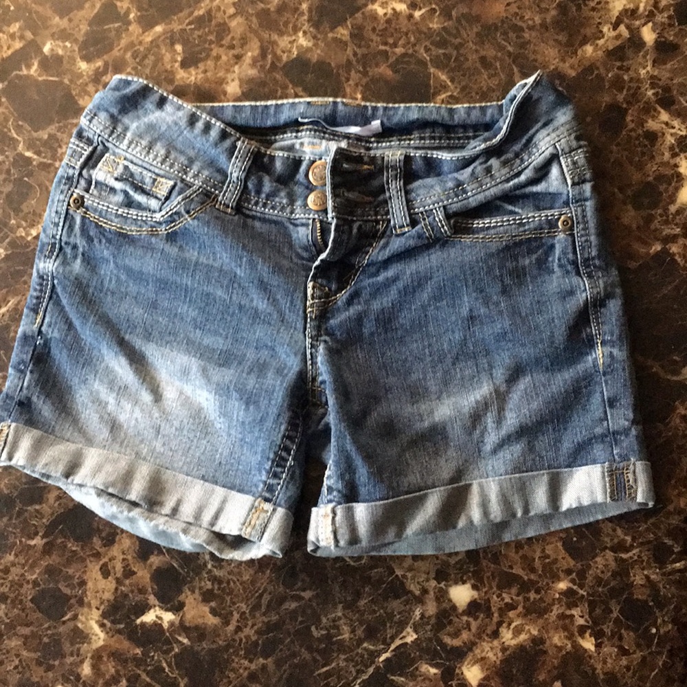 NO BO shorts